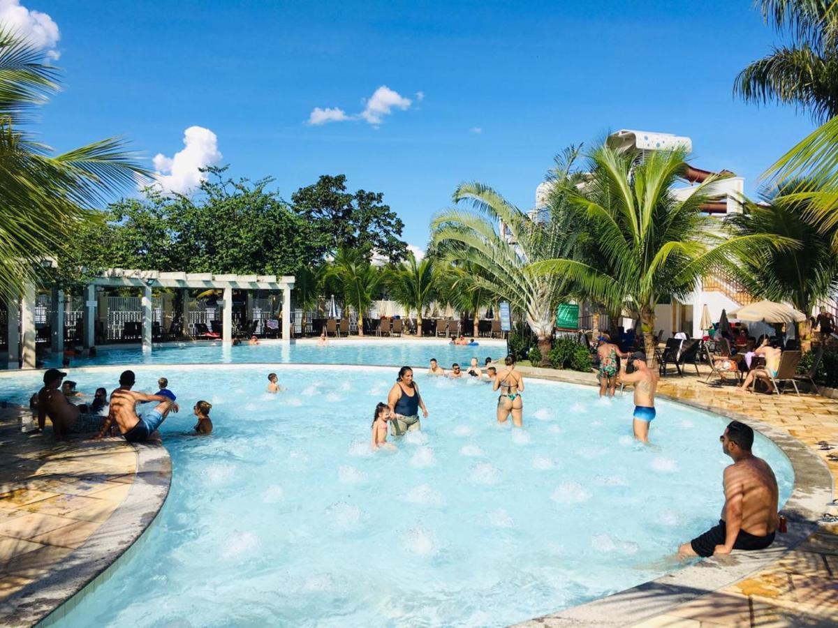 Lacqua Di Roma Com Piscina De Ondas Jr